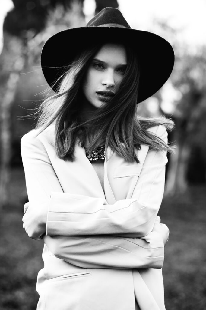 Editorial SATIETY PAPER, fashion stylist Elisa Sedoni. Creative director Milano Firenze